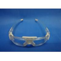 China Fashionable  Protective Sports Goggles Eyewear UV Resistance Medium Frame Fir on sale
