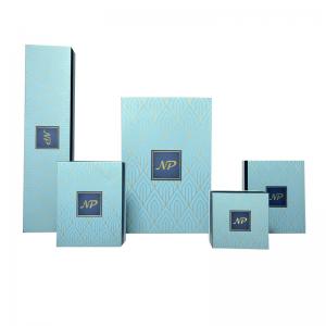 China Printed Luxury Branded Wedding Bridesmaid Boxes Card Paper Boxes For Girls supplier