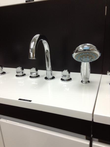 Ceramic Deck Mount Tub Faucet Brass Polished Chrome Bathtub Mixer Tap for