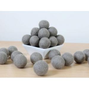 Eco Friendly Diy 1.5cm Felt Wool Balls , Wool Felt Pom Poms