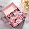 China Caja de embalaje de flores portátil de lujo con cinta, caja de ramo de flores reciclable wholesale