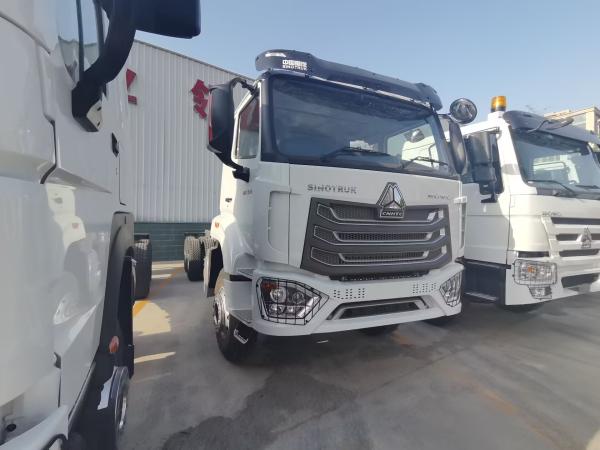 SINOTRUK HOHAN Howo Tipper Dump Truck Chassis Weichai Engine 6 × 4 LHD ZZ3257V384JB1 Model