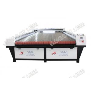 China Co2 Automatic  Carpet Laser Cutting Machine For Artificial Grass Carpet Cutting supplier