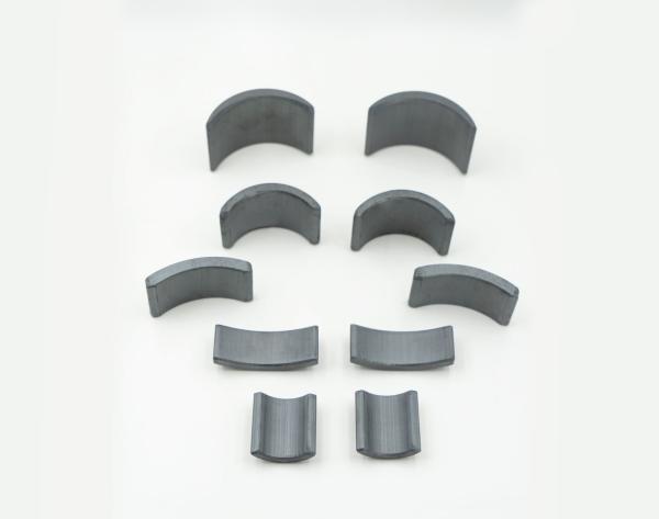 Permanent Ferrite Magnets That Provide High-Temperature Resistance And Stable Performance In Automotive Engine Motors
