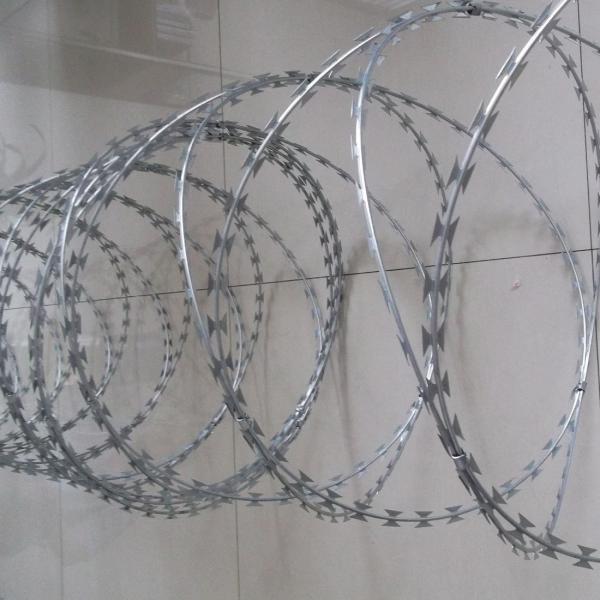 CBT Razor Barbed Wire For Fortification Anti-Rust Razor Blade Barbed Wire Double Strand In Rolls