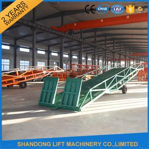 China Hand Pump Container Loading Ramps with  Heavy Duty Formed Steel Side Girders supplier