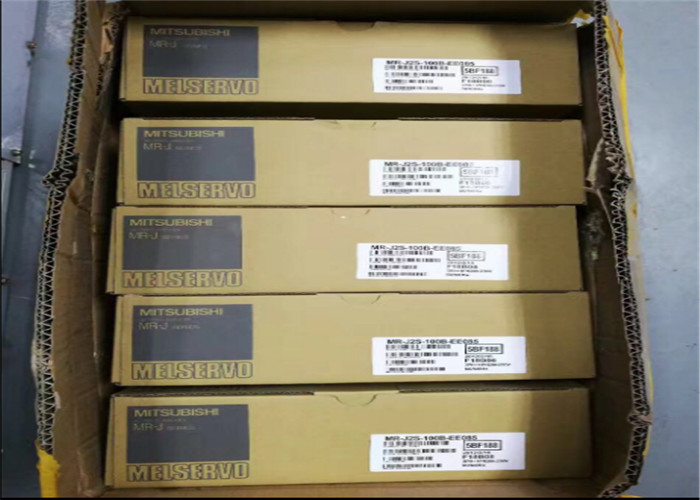 China O servo MR-J2S-40B-EE085 industrial conduz o amplificador do servo da C.C. da substituição supplier