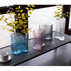 China Vertical Stripes Irregular Decorative Glass Vases Handmade Tabletop With 3 Size supplier