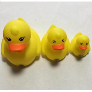China Yellow Floating Carnival Baby Rubber Duck Water Resistant With Magnecti Connector supplier