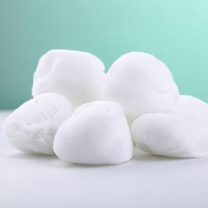 China Sterile Dressing Absorbent Medical Cotton Balls Disposable For Hospital supplier