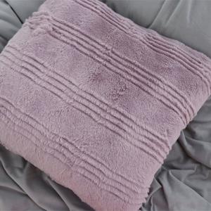High Colorfastness Warm Blanket Set Faux Fur Plush Minky Blankets
