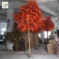 China UVG indoor wooden artificial maple trees with silk leaves for hotel foyer landscaping on sale