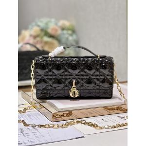 China Branded Lady Dior Patent Clutch Small Pearl Black Flip Closure supplier