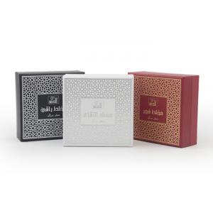 China Beautiful Gift Perfume Paper Box Packaging With Hot Stamping , White Black Red supplier