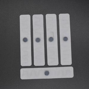 China Heat Resistant UHF Textile Fabric Woven RFID Laundry Tag For Garment Or Towel Management supplier