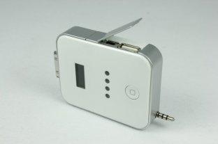 Bluetooth Ipod Nano, Classic moblie Iphone 4 FM Transmitters plug the 30 pin