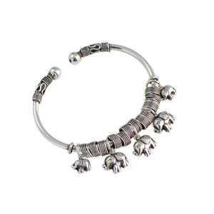 Sterling Silver Elephant Charm Bracelet Thai Silver Vintage Jewelry (B6041203)