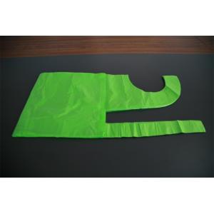 Flat Folded Green Disposable PE Apron , Embossed Polythene Adult Smock Apron