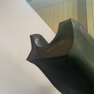 China Anti-oxidación avanzada del crisol de carburo de silicio y grafito con grifos de vertido integrados wholesale