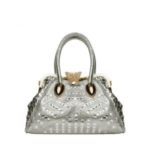 The new 2016 spring and summer fashion classic rhinestone butterfly buckle shoulder bag female bag Europe and shells