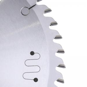 China Antirust Polycrystalline Diamond Blade , Durable Flat Tooth Grind Table Saw Blade supplier