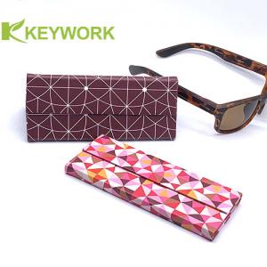 Female Foldable Triangular Metal Eyewear Case Resist Compression Chinese Factory