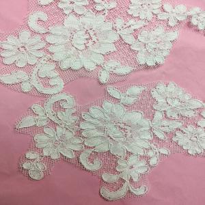 China Ivory Venise Cord Lace Applique for Bridal Gown Wedding Dress decor,one pair supplier