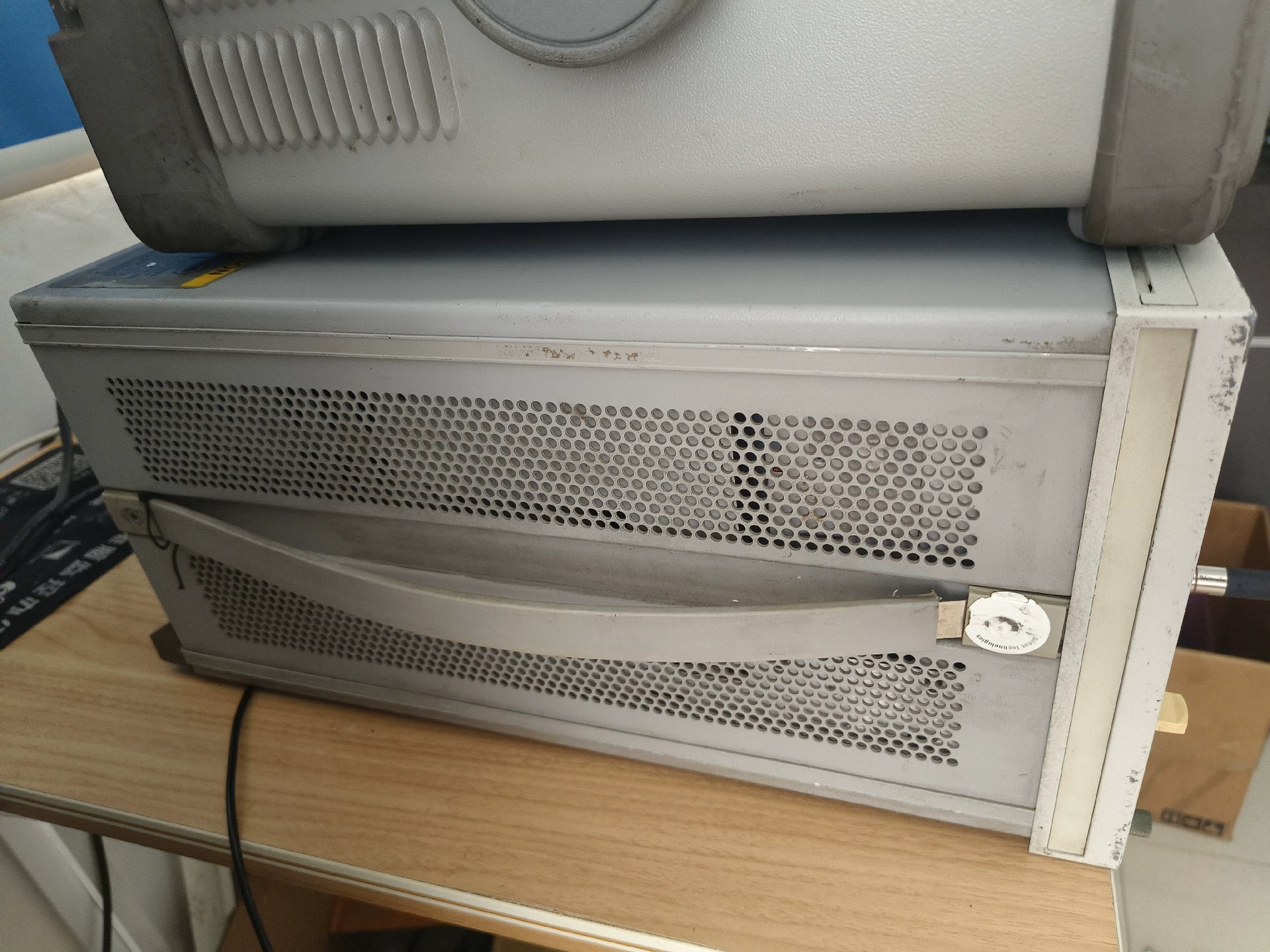 3 GHz Transmission / Reflection Network Analyzer VNA Agilent 8753ET