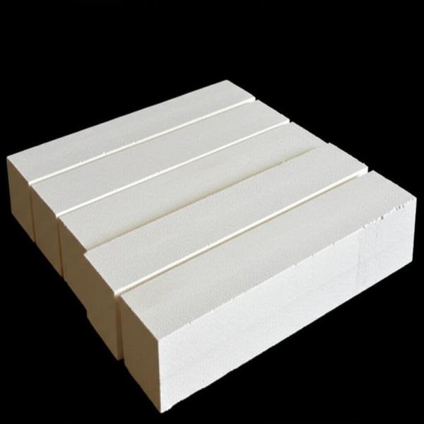 China Low Heat Storage Insulating Fire Bricks with Inclined Wire Forming Method wholesale