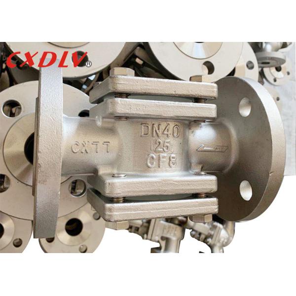 Clear Visual Inspection with Flanged Sight Glass Featuring Double Glass Window for Liquid Flow Monitoring in Industrial Pipe Systems
