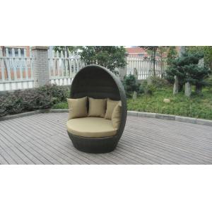 Round Outdoor Rattan Daybed Furniture , Roofed Wicker Lounge Bed