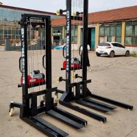 China 3-10 Meters Telescopic Frame Brick Lifting Equipment For Construction on sale