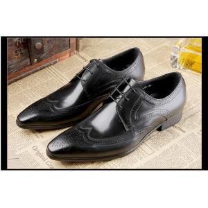 China O Brogue formal dos homens de Oxford calça sapatas clássicas dos homens do dedo do pé liso de couro da vaca wholesale