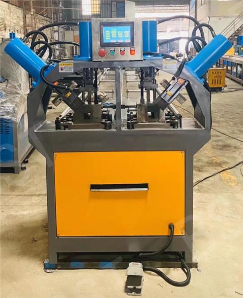 1,5 punzonadora del agujero del CNC de S/del tiempo para cortar y perforar el agujero desigual igual