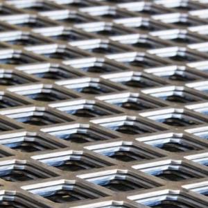 China Plain Weave Expanded Metal Mesh Commercial Grade Customized Size supplier