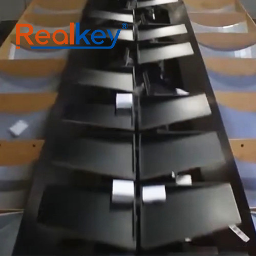 China Irregularly Shaped Items Tilt Tray Sorter Optimized Sorting Speed wholesale