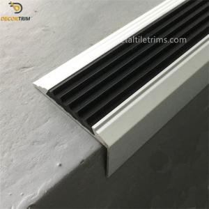 China Black Matt Satin Stair Nosing Tile Trim L Shape 0.8m 0.9m Length supplier