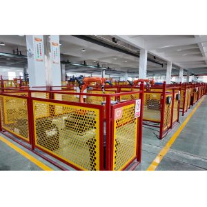 China Máquina de soldadura láser robótica con protección de seguridad totalmente cerrada, 2000W Cumplimiento wholesale