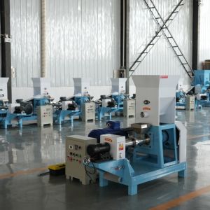 China 猫犬の浮遊物の魚の製造所の餌の供給のペット フード プロセス機械完全な生産ライン wholesale