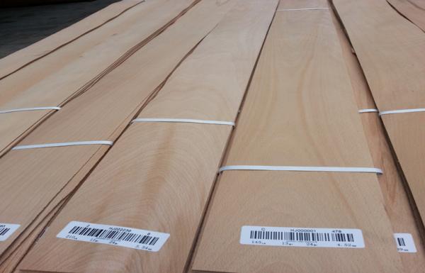 Natural Crown Cut Steamed Beech Sliced Veneer C grade For Furniture