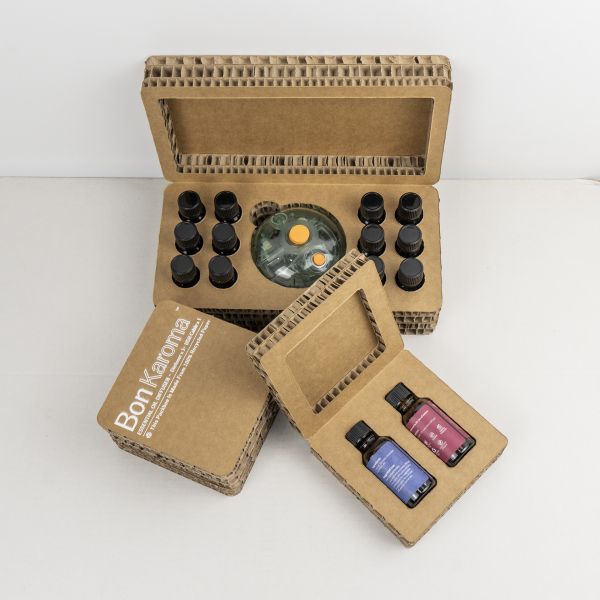 Boîte d'emballage cosmétique personnalisée en carton nid d'abeille avec impression de logo