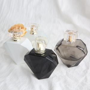 Fashion Hand Help Fans 60ml 100ml Empty Spray Parfum Beautiful Shape Cosmetic Packaging Clear Glass Perfume Bottles
