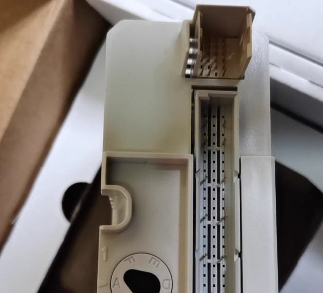 China DO820 3BSE008514R1 ABB Module de sortie relais 8 canaux 230 V AC/DC IP20 3A wholesale