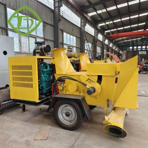 China 380V Wood Log Chipping Crusher Mobile Diesel Engine Tree Branch Leaves Timber supplier