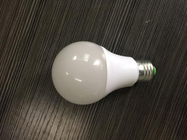 Plastic Led bulb lamp 5 W / 9 W /12 w in 110V/220V/230V/240V