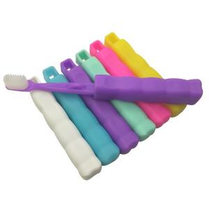 China Foldable Silicone Household Items Colorful Children Silicone Toothbrush supplier