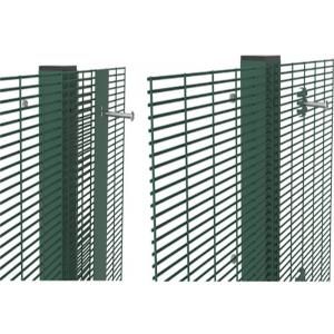 1.8m Welded Wire Mesh Fencing Plastic Film Package Powder Coated