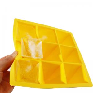 China Food Grade Silicone Ice Cube Tray Customized Color For Home Kitchen supplier