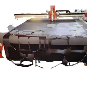 China GM3016DK5 CNC Digital Cutter Speed Cutting for HD Projecting Fabric in Printing Shops supplier