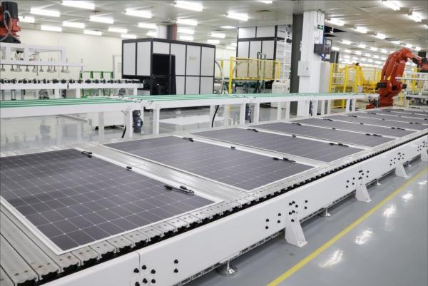 Sun-shading Device Flexible Solar Panel 380W 580W 370 520 Watt for Solar System Short-Circuit Voltage 13.86A